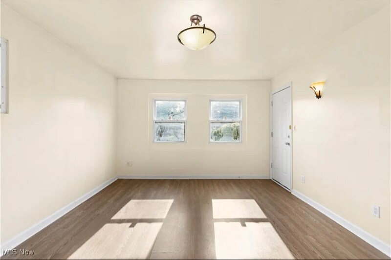 Building Photo - 3836 W 117th St