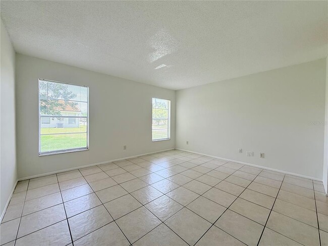 Building Photo - 10122 Mason Dixon Cir