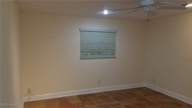 Building Photo - 1475 Curlew Ave