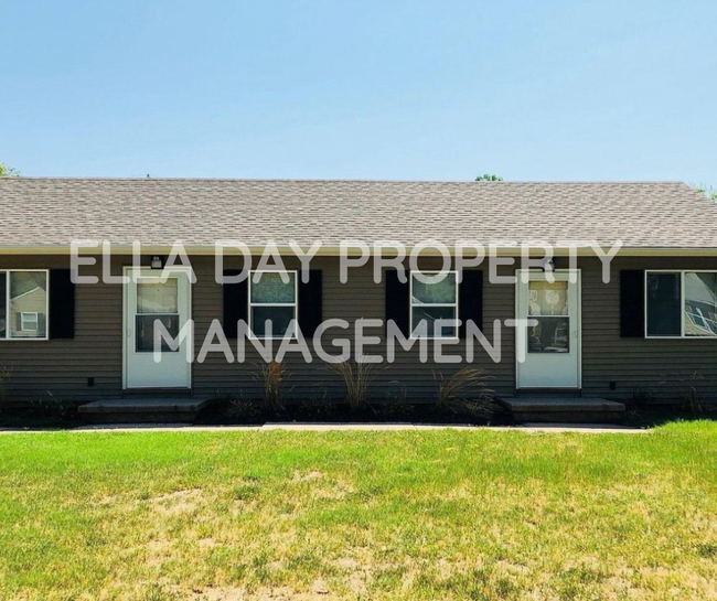 Primary Photo - 836 S Terrace Dr