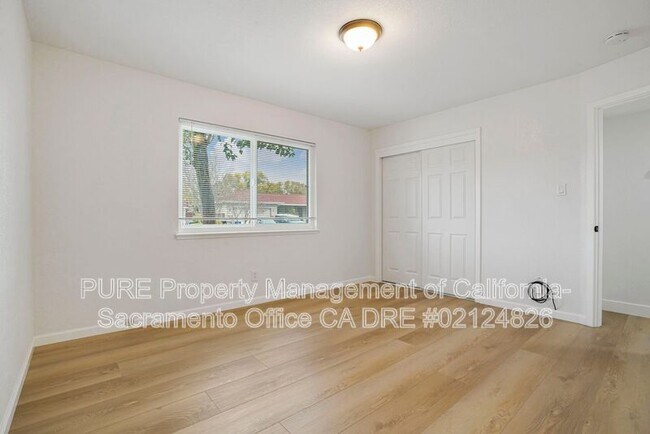 Building Photo - 5939 Gloria Dr