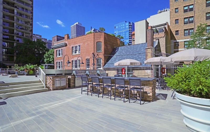 Building Photo - 1220 N Stone St