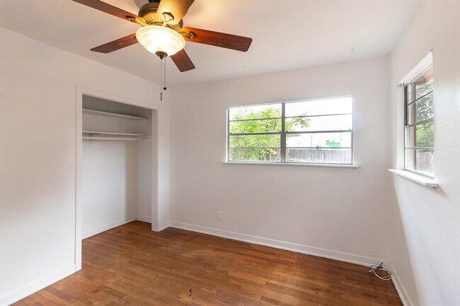 Building Photo - 2305 Westforest Dr