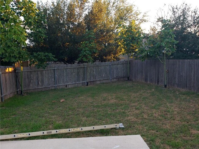 Building Photo - 6517 Kirkwynd Dr