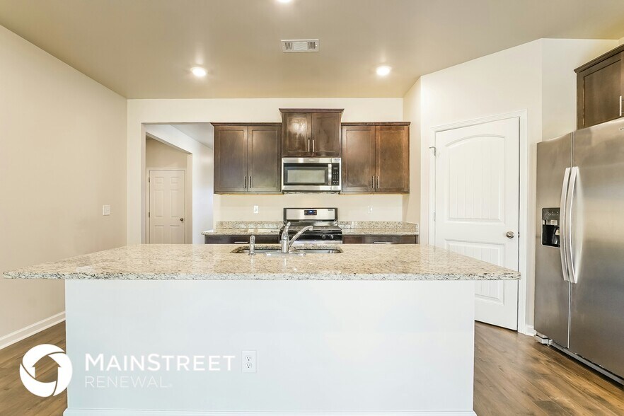 Building Photo - 4056 Pk Cv Wy