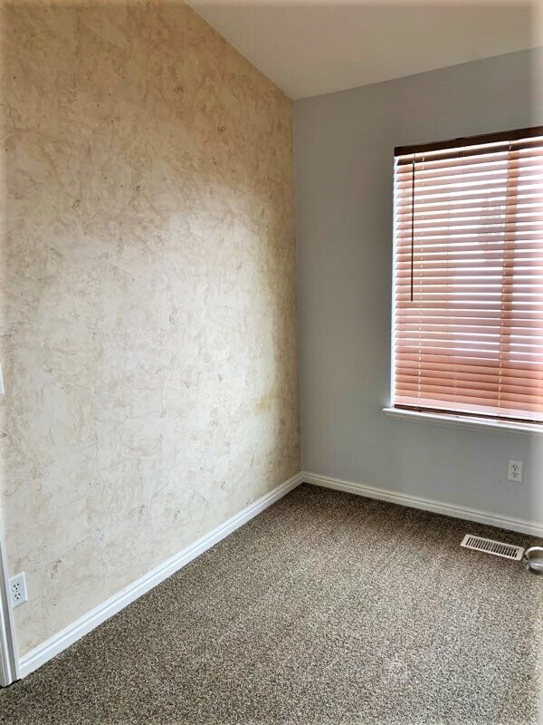 Building Photo - 3938 S Lake Vista Dr