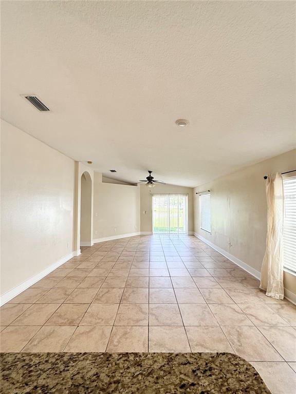 Building Photo - 7731 Carriage Pointe Dr