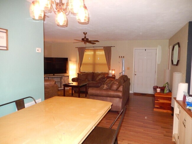 Building Photo - 4032 Elder Ln
