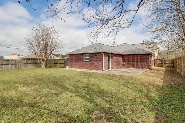 Building Photo - 8709 Palmetto Dr