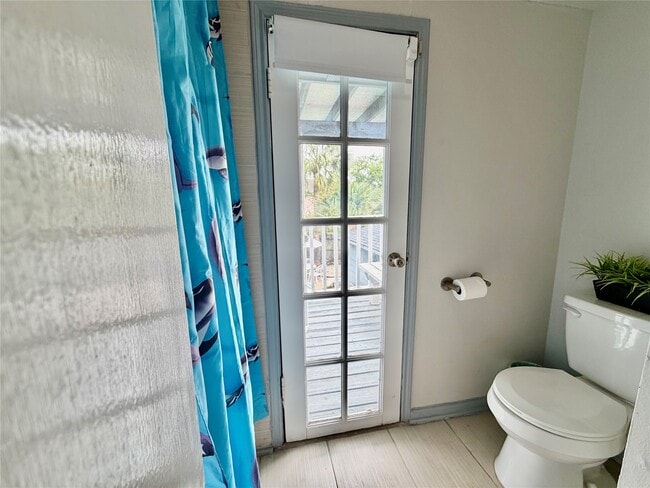 Building Photo - 15111 Chasehill Dr