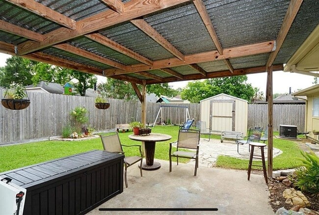 Building Photo - 4823 Pecan Grove Dr