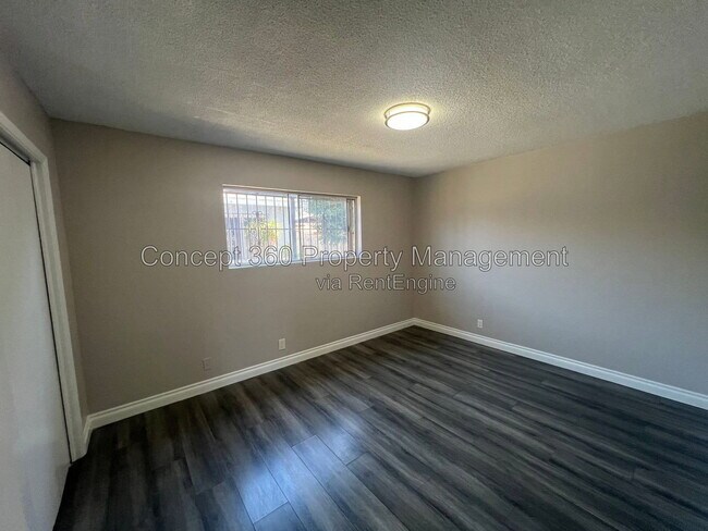 Building Photo - 2268 Myrtle Ave