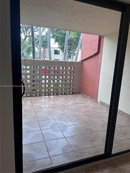 Building Photo - 10257 NW 9th Street Cir