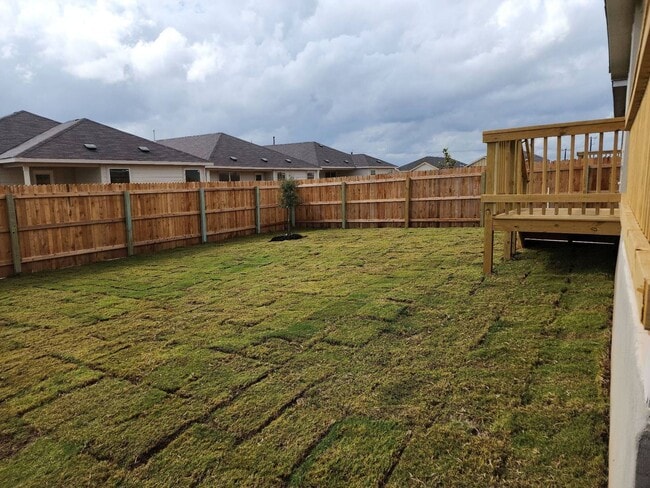 Building Photo - BULVERDE - Upgraded 4 BR/3BA One-Story - HIDDEN TRAILS!