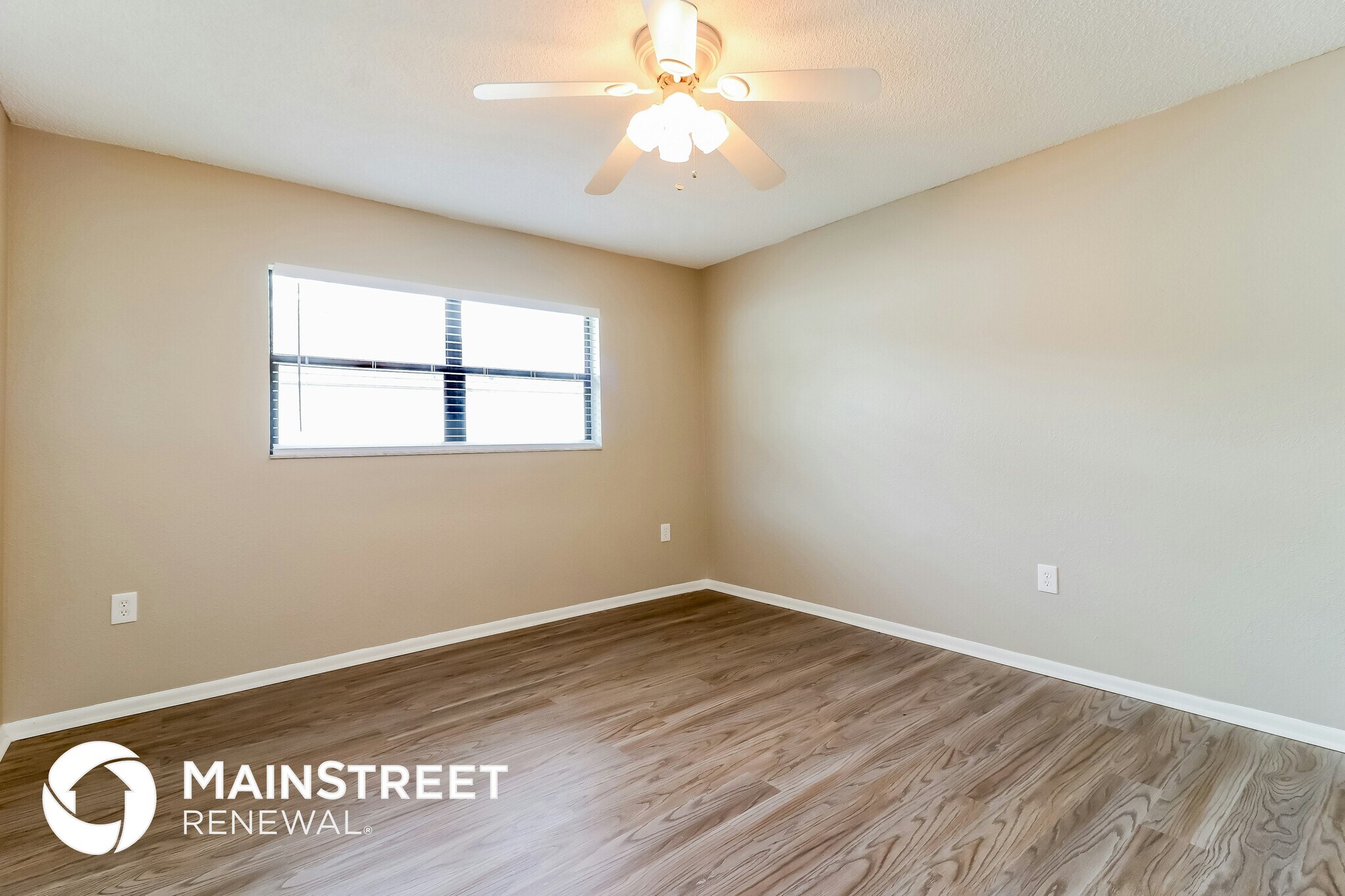 Building Photo - 4211 Montano Ave