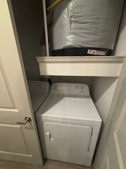 Building Photo - 1271 Sadler Drive