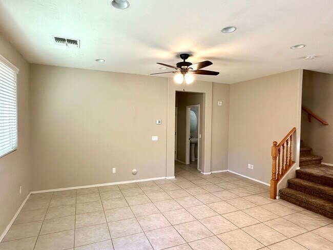 Building Photo - Exceptional 3BR home in gated Westridge Park! Loft, granite kitchen, stainless appliances, 2-car ...