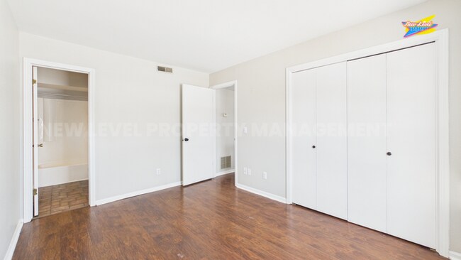 Building Photo - 1717 S Cypress St