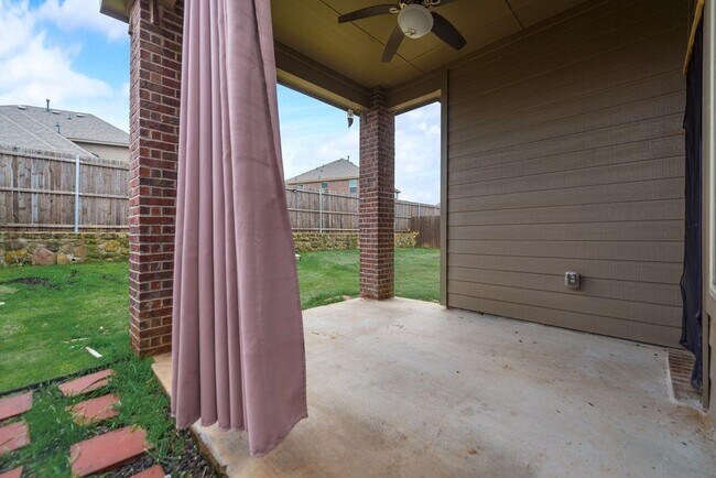 Building Photo - 932 Lake Cypress Ln