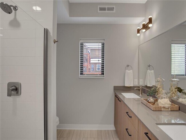 Building Photo - 3630 Colfax Ave S