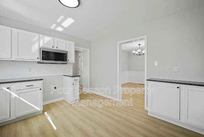 Building Photo - 837 Virginia Ave