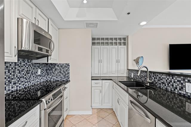 Building Photo - 3030 McKinney Ave