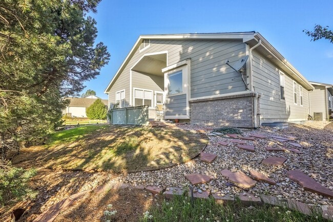 Building Photo - 6756 Solana Dr