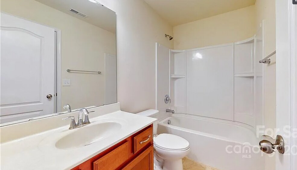 Building Photo - 10323 Rutledge Ridge Dr NW