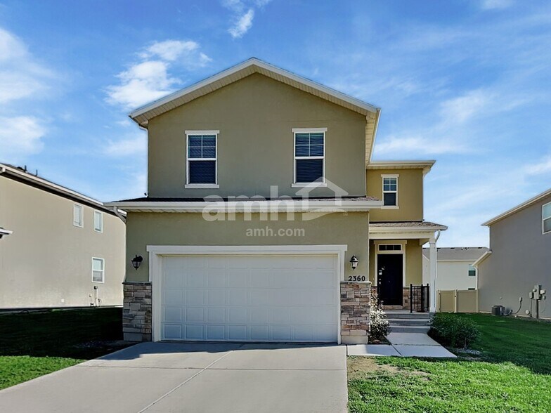 Primary Photo - 2360 S Wild Horse Way