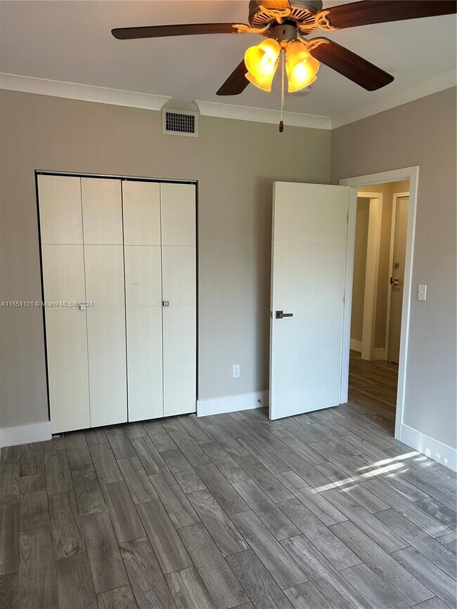 Building Photo - 222 Sidonia Ave