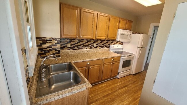 Building Photo - 416 Greenside Ave