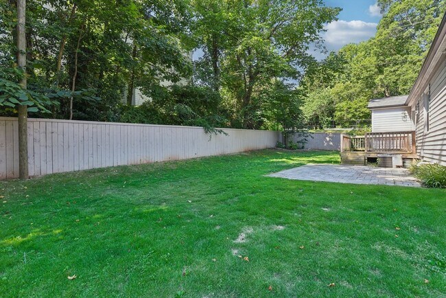 Building Photo - Charming 3BR House in Charlotte