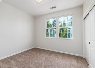 Building Photo - 251 Birch Creek Dr