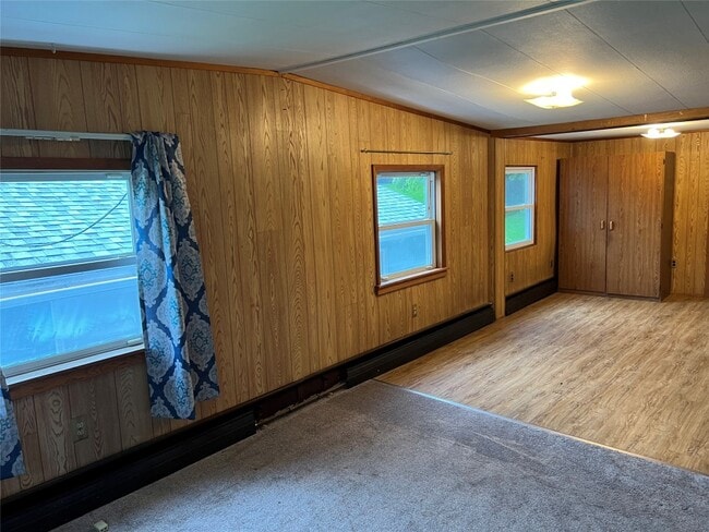 Building Photo - 26518 PA-267