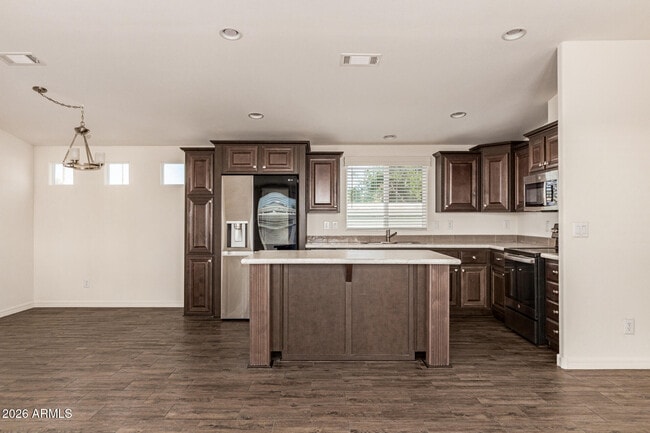 Building Photo - 10810 N 91st Ave