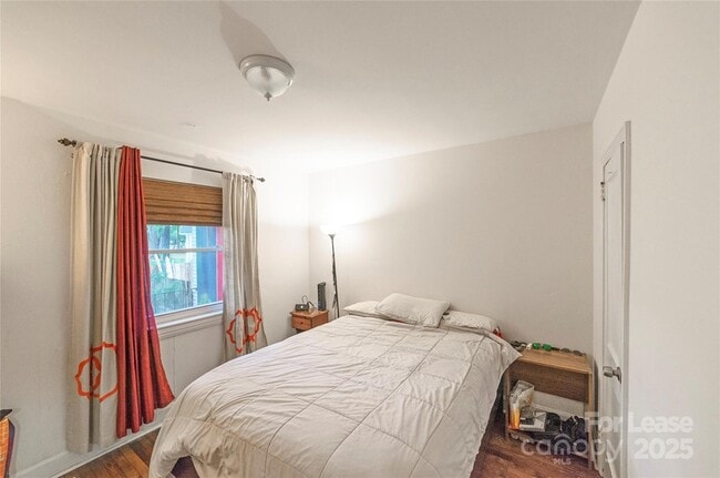 Building Photo - 2730 Holt St