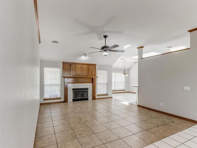 Building Photo - 3921 Brownwood Ln