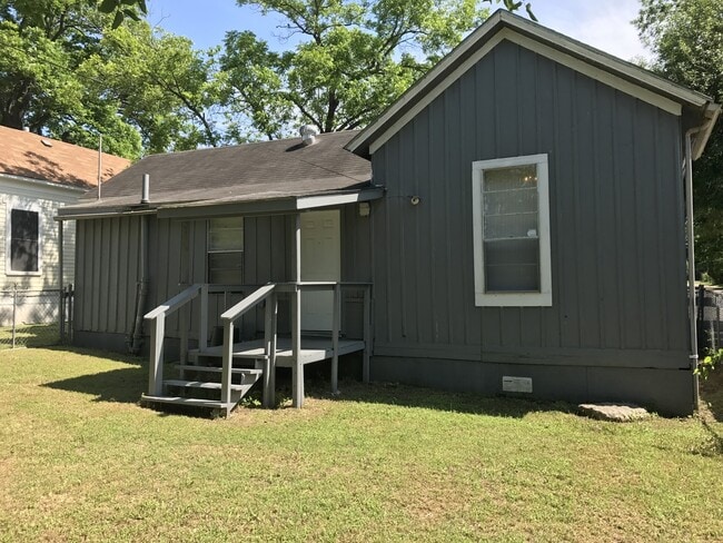 Building Photo - Denver Heights 2 Bedroom Home