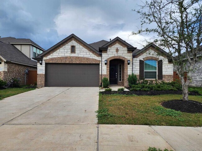Primary Photo - 13003 Hydeland Dr