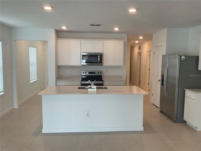 Building Photo - 3606 Hornbeam Rd