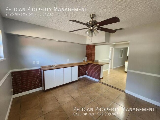 Building Photo - 2425 Vinson Ave