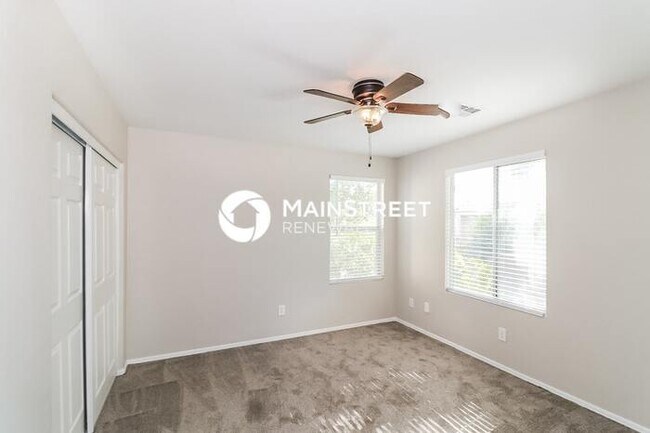 Building Photo - 4 Bedroom Pet-Friendly Home in Tolleson, AZ with Main Street Renewal