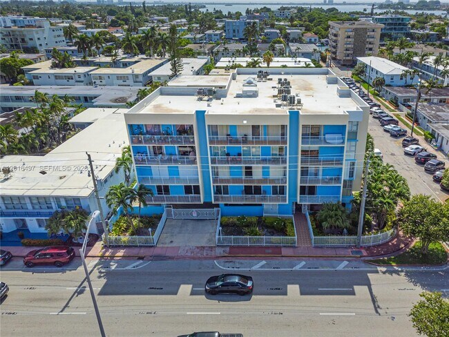 Building Photo - 8340 Harding Ave