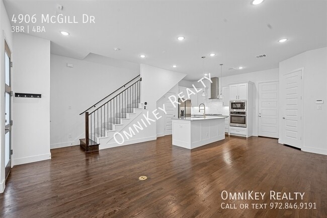 Building Photo - 4906 McGill Dr.