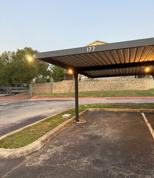 Building Photo - 11610 Vance Jackson Rd