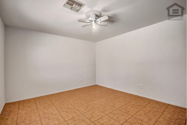 Building Photo - 7407 S Sunrise Way