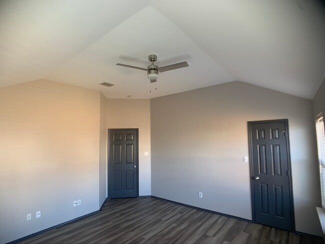 Building Photo - 7247 Irish Valley Trail