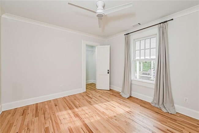 Building Photo - 2134 Delano Dr NE