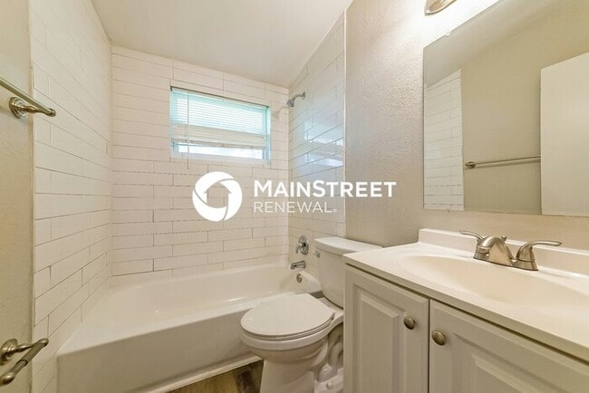 Building Photo - 3 Bedroom Pet-Friendly Home in Bradenton, ...