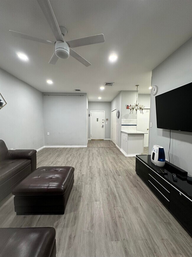 Building Photo - 75 Liberty Ave